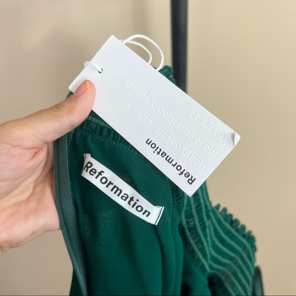 Reformation Archie Dress in Emerald - Picture 4 of 8